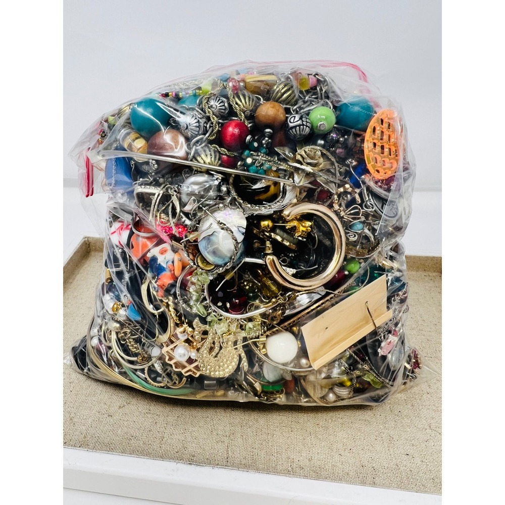 Vintage & Modern Gold & Silver Tone Mixed Metal Scrap/Wearable Jewelry Lot 9lbs